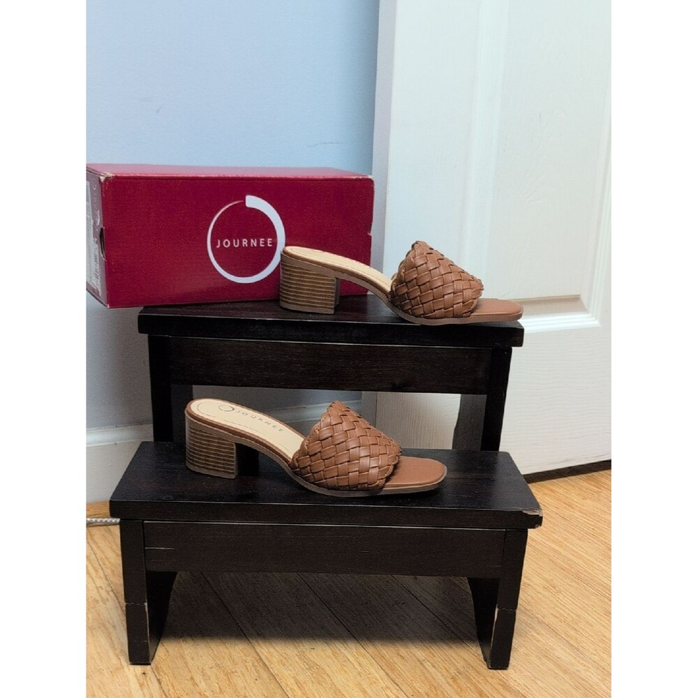 Journee Fylicia Woven Slide Sandals Deep Tan Cushioned Block Heel Size 8M NEW